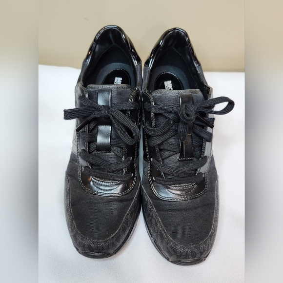 Michael Kors Logo Shoes - Picture 7 of 9